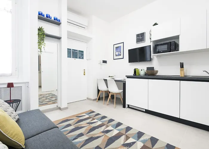 Easylife - Pratico Monolocale In Zona Isola