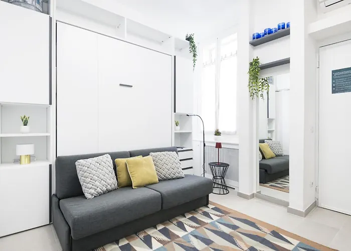 Easylife - Pratico Monolocale In Zona Isola